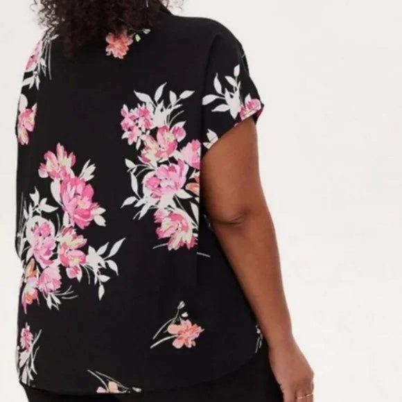 Torrid floral Blouse - Picture 2 of 6